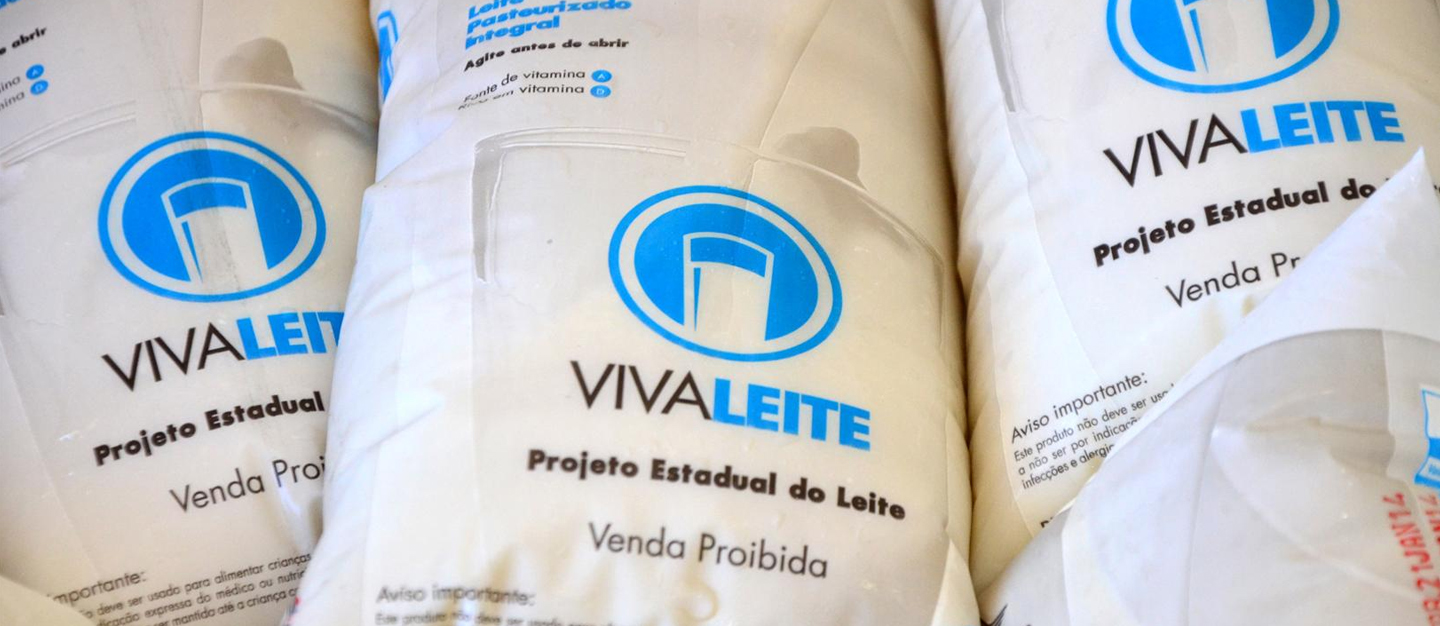 <h1>Projeto Viva Leite<h1/>
<p style="font-size:22px; font-weight: normal;">Em parceria com o Governo do Estado de São Paulo, o INSB distribui leite para 150 famílias da região.</p>