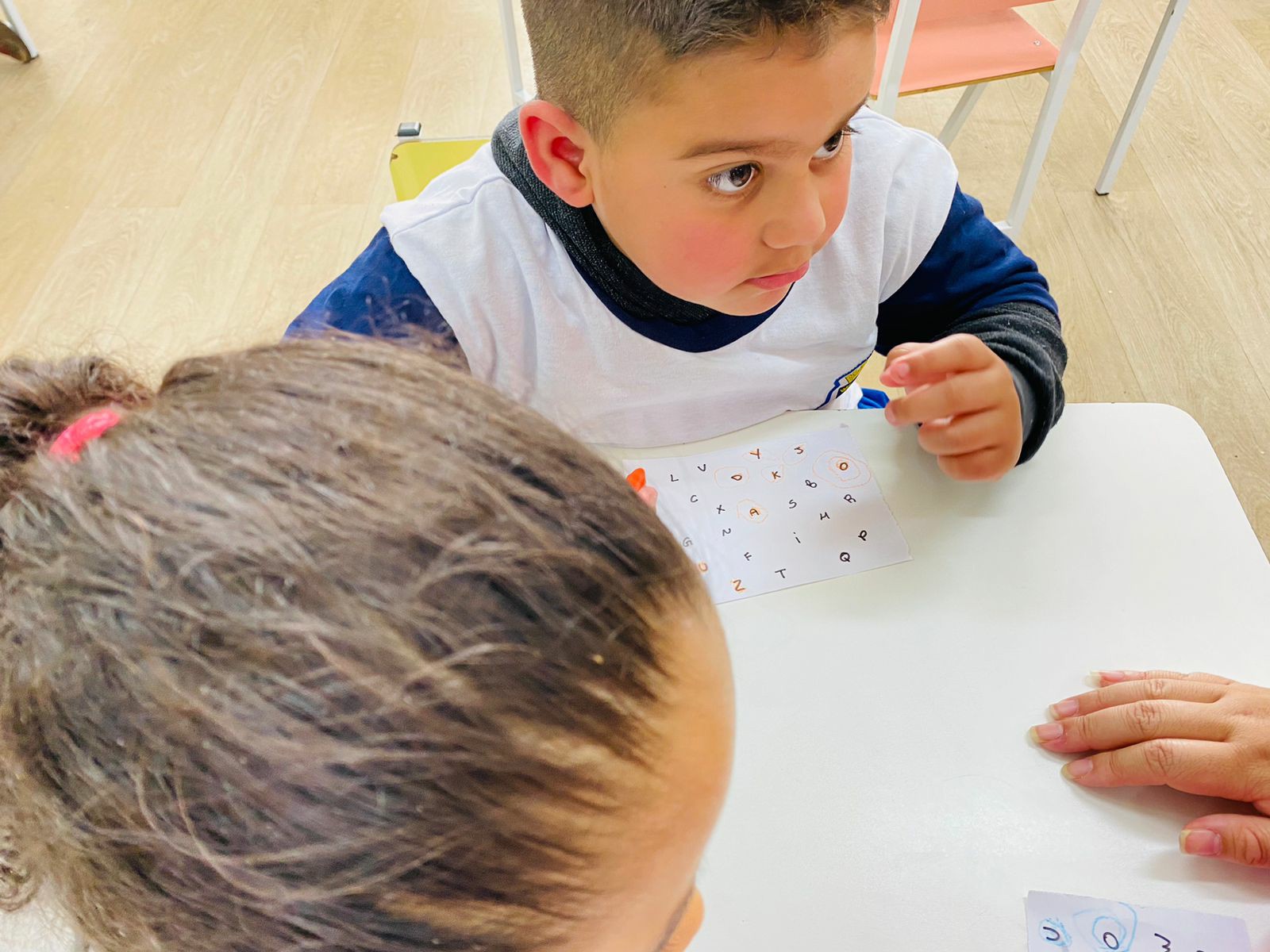 Atividade ‘Aprendendo as Vogais’ - Jardins I e II