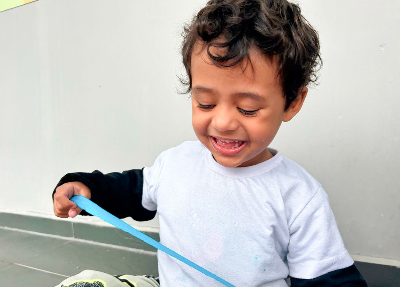 Projeto Férias - Pintura com Papel Crepom
