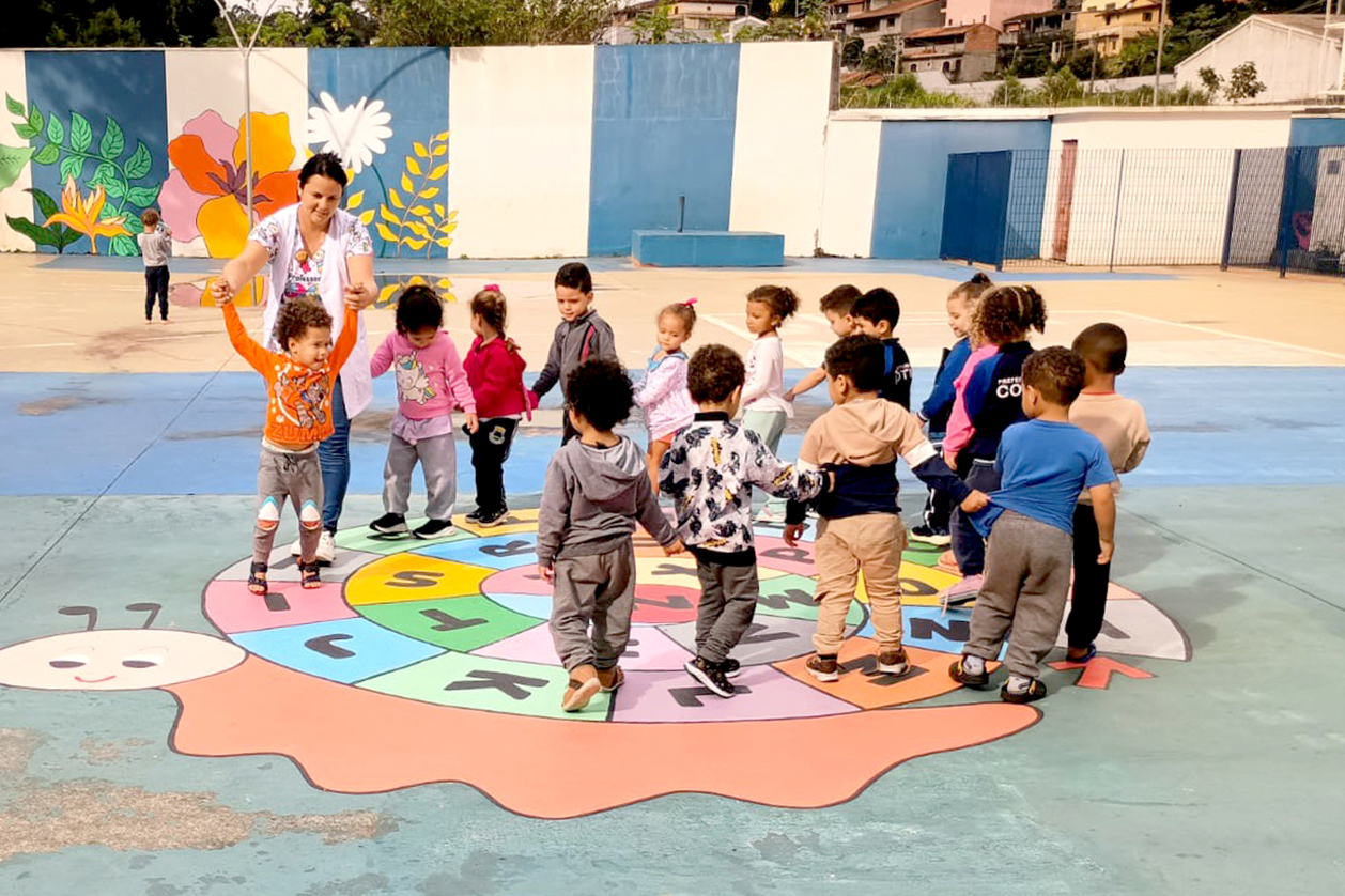 Movimento e Aprendizado marcaram a tarde de atividades no Centro Educacional Benedicta Stefano Antunes de Oliveira